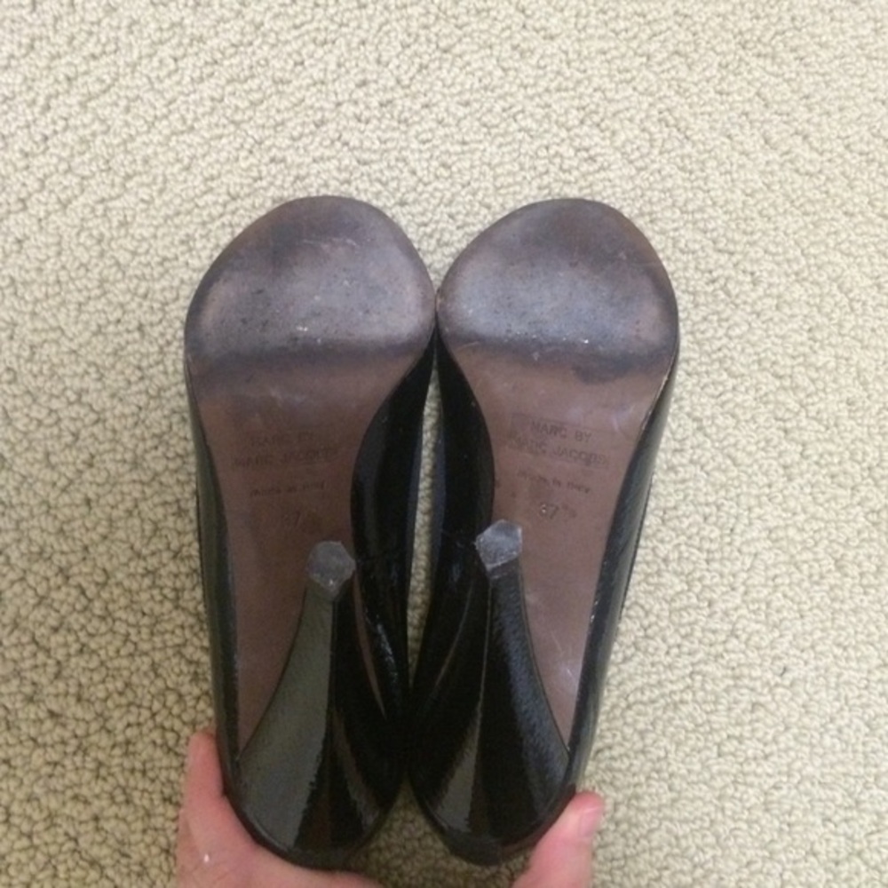 Marc by Marc Jacobs peep toe pumps - Picture 4 of 4